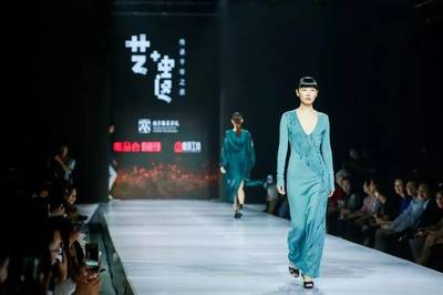 北京時(shí)裝周 | 傳承、跨界、童趣,三個(gè)不容錯(cuò)過(guò)的關(guān)鍵詞